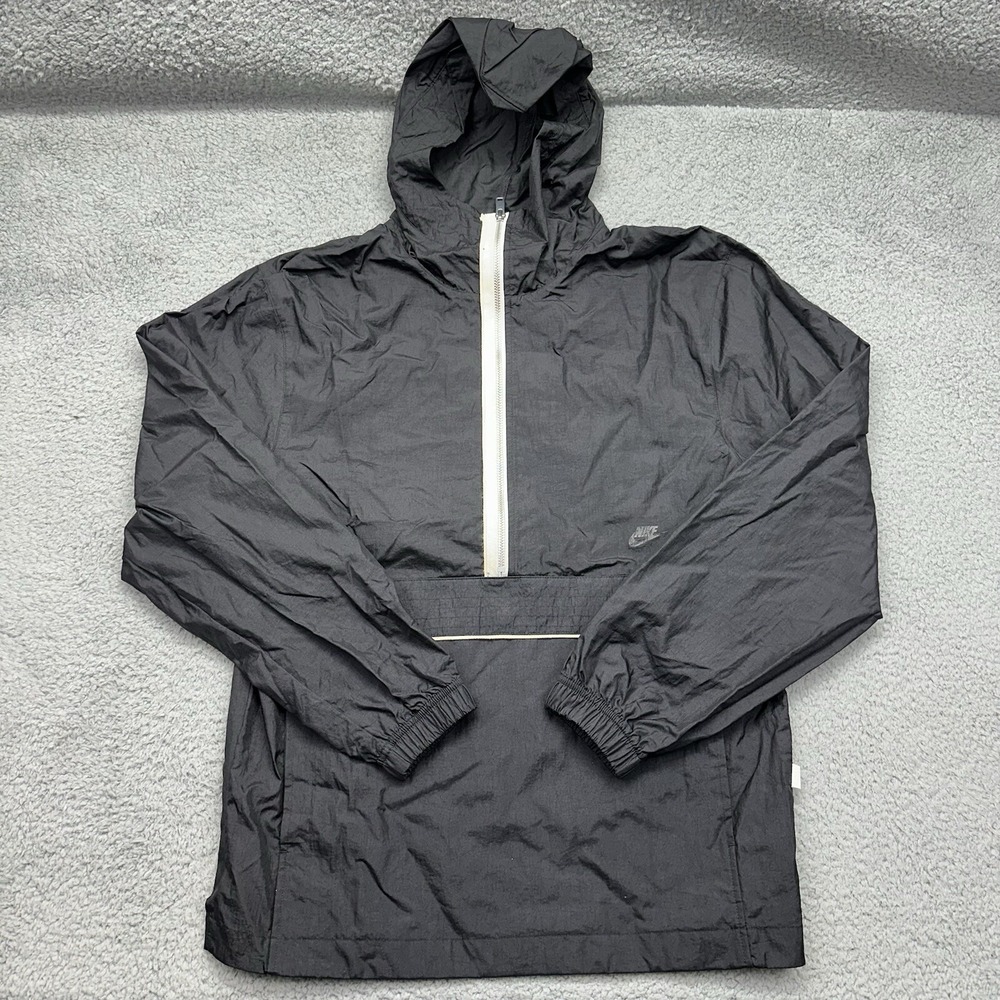 Nike DM6701-010 Mens Small Nylon Outer Shell Black 1/2 Zip Windbreaker Jacket